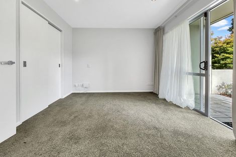 Photo of property in 3a/71 Spencer Road, Oteha, Auckland, 0632