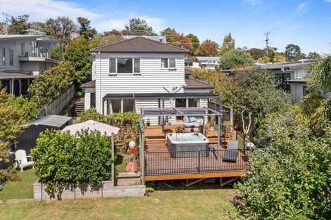 Photo of property in 218 Greenhithe Road, Greenhithe, Auckland, 0632