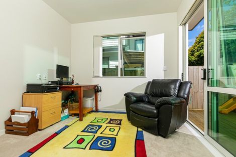 Photo of property in 20 Thomas Rielly Avenue, Hobsonville, Auckland, 0616