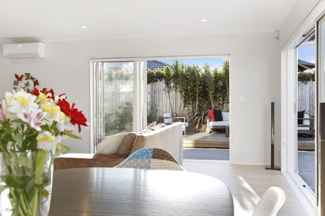 Photo of property in 44b Gilbransen Road, Kumeu, 0810