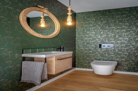 Photo of property in 18 Fenton Avenue, Wanaka, 9305