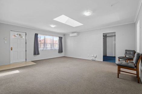 Photo of property in 1 Dunbarton Drive, Ranui, Auckland, 0612