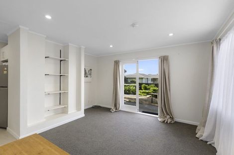 Photo of property in 167 Sutherland Road, Lyall Bay, Wellington, 6022