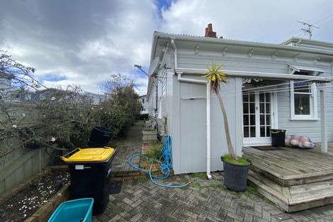 Photo of property in 174 Tasman Street, Mount Cook, Wellington, 6021
