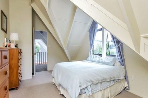 Photo of property in 16 Sylvan Crescent, Te Atatu South, Auckland, 0610
