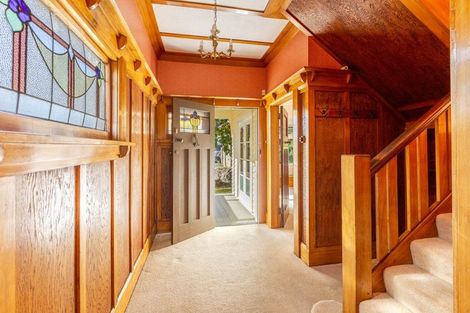 Photo of property in 33 Seapoint Road, Bluff Hill, Napier, 4110