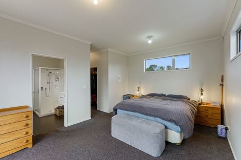 Photo of property in 78 Takapu Road, Manakau, 5573