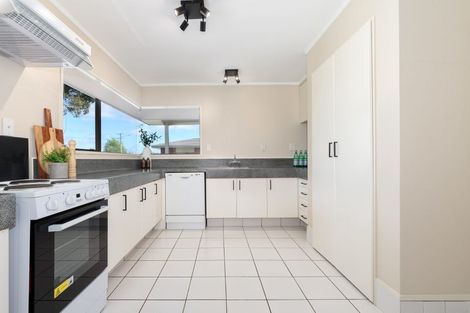 Photo of property in 175 Ngatai Road, Otumoetai, Tauranga, 3110