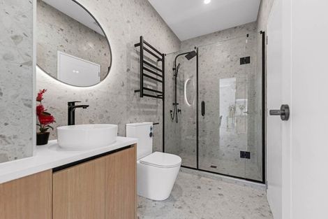 Photo of property in 11d Trinidad Road, Sunnynook, Auckland, 0620