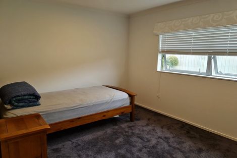 Photo of property in 90b/1 Endeavour Drive, Whitby, Porirua, 5024