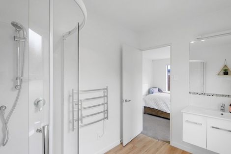 Photo of property in 37 Davaar Crescent, Broomfield, Christchurch, 8042