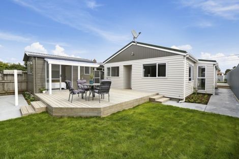 Photo of property in 11 Ropiha Street, Fitzroy, New Plymouth, 4312