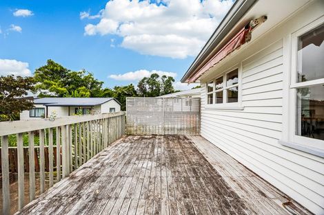 Photo of property in 49 Tiroroa Avenue, Te Atatu South, Auckland, 0610