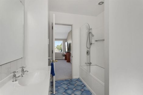 Photo of property in 39 Crofton Road, Harewood, Christchurch, 8051