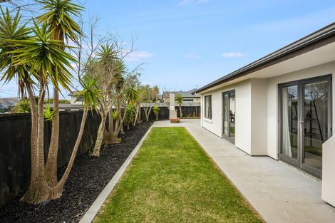 Photo of property in 96 Navigation Drive, Whitby, Porirua, 5024