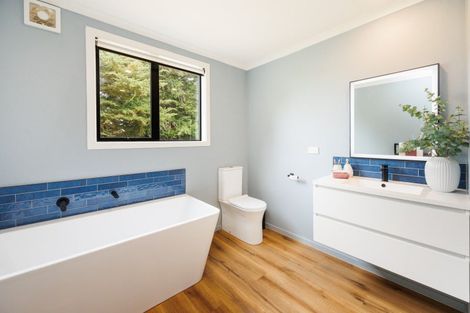 Photo of property in 2 Ashgrove Lane, Ashhurst, 4470