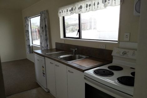 Photo of property in 2 Alister Way, Churton Park, Wellington, 6037