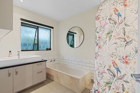 Photo of property in 44 Freemans Road, Otaki, 5512