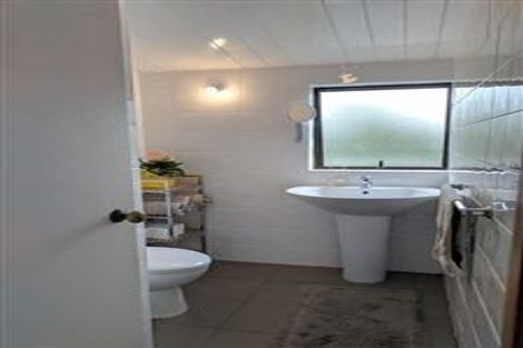 Photo of property in 7 Fernbird Place, Massey, Auckland, 0614