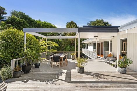 Photo of property in 5 Glentui Grove, Khandallah, Wellington, 6035