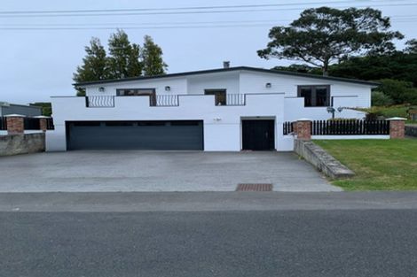 Photo of property in 11 Dickson Street, Macandrew Bay, Dunedin, 9014