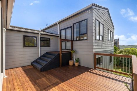 Photo of property in 9 Kinnel Grove, Papakowhai, Porirua, 5024