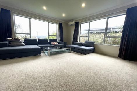 Photo of property in 105 Laurel Oak Drive, Schnapper Rock, Auckland, 0632