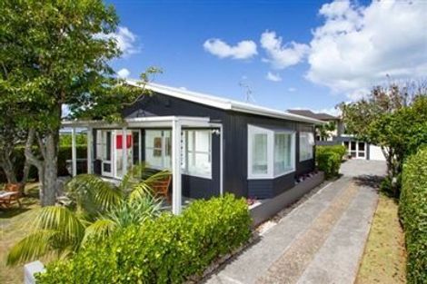 Photo of property in 1 Frater Avenue, Milford, Auckland, 0620