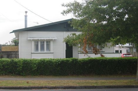 Photo of property in 69 Rimu Street, New Lynn, Auckland, 0600