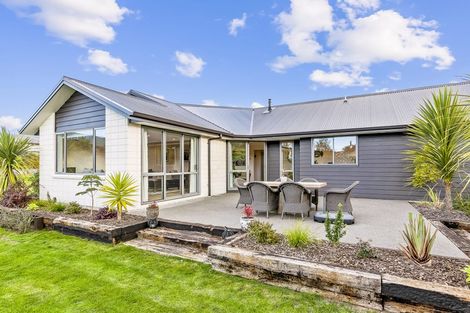 Photo of property in 2 Lamont Place, Waikanae, 5036