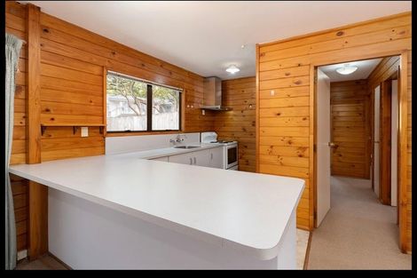 Photo of property in 94a Newlands Road, Newlands, Wellington, 6037