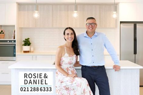 Photo of property in 10 Porter Avenue, Te Atatu South, Auckland, 0610