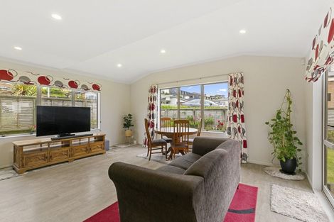 Photo of property in 86 Kentwood Drive, Woodridge, Wellington, 6037