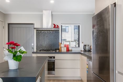 Photo of property in 19/9u Surrey Street, Tawa, Wellington, 5028