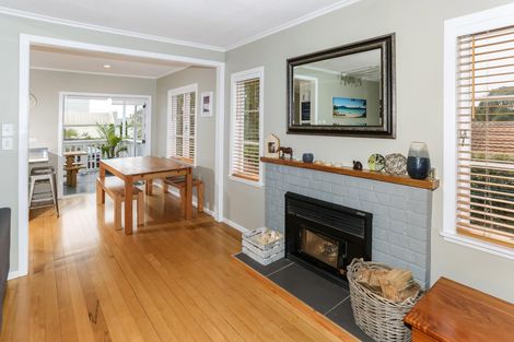 Photo of property in 9 Lawrie Avenue, Pukekohe, 2120