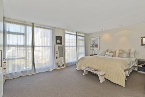 Photo of property in 12 Holly Road, St Albans, Christchurch, 8014