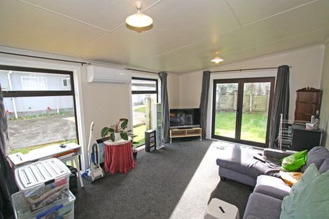 Photo of property in 4 Kenmore Street, Westown, New Plymouth, 4310