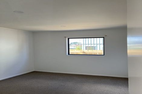 Photo of property in 5 Massine Place, Randwick Park, Auckland, 2105