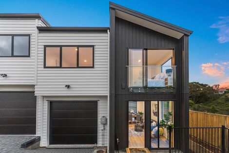 Photo of property in 4/14 Roland Hill, Glen Eden, Auckland, 0602