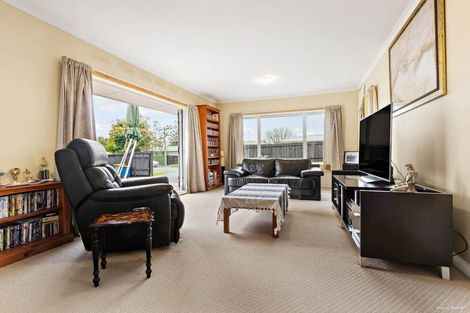 Photo of property in 8 Border Road, Henderson, Auckland, 0612