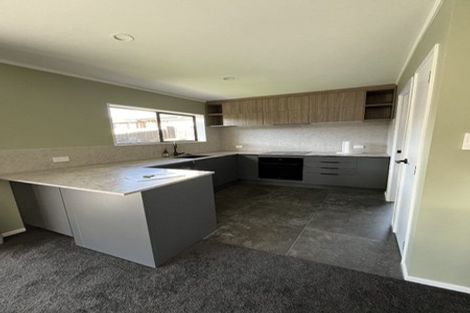 Photo of property in 6 Youngs Road, Papakura, 2110