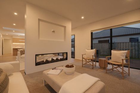 Photo of property in 8 Perehia Mews, Marshland, Christchurch, 8083