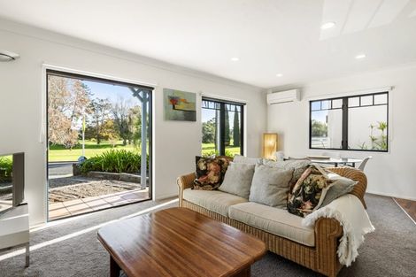 Photo of property in 54 Wairoa Road, Narrow Neck, Auckland, 0624