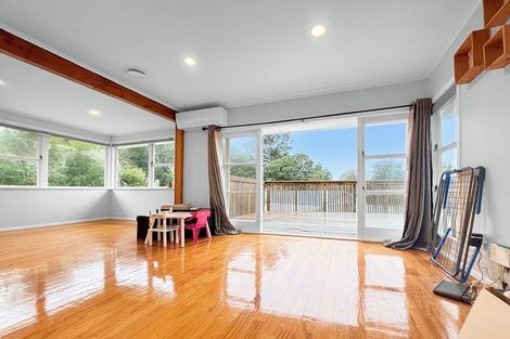 Photo of property in 7 Melba Street, Beach Haven, Auckland, 0626