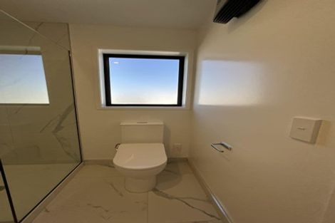 Photo of property in 231u3 Marine Parade, Seatoun, Wellington, 6022
