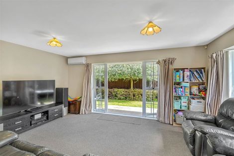 Photo of property in 141 Withells Road, Avonhead, Christchurch, 8042
