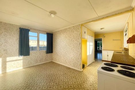 Photo of property in 15b Miro Street, Merrilands, New Plymouth, 4312