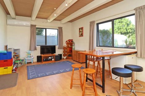 Photo of property in 11 Oakham Street, Hampden, 9410