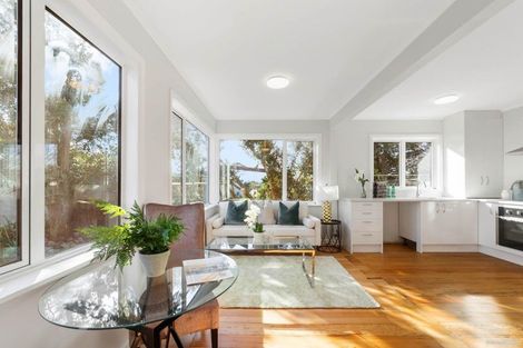 Photo of property in 48 Spence Road, Henderson, Auckland, 0612