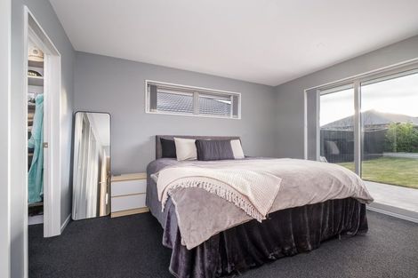 Photo of property in 33 Northmoor Boulevard, Rolleston, 7615